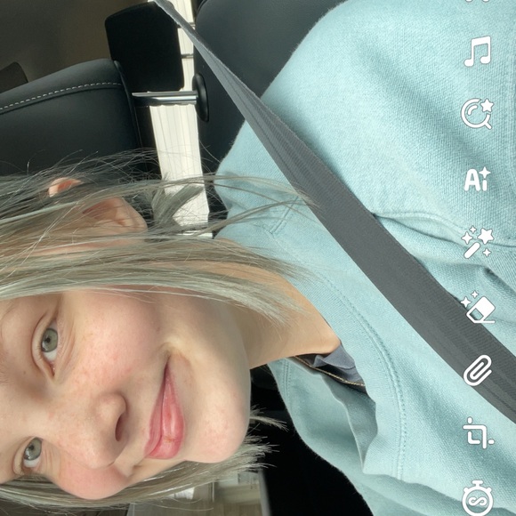 Meet your Posher, Hailey - Picture 2 of 2